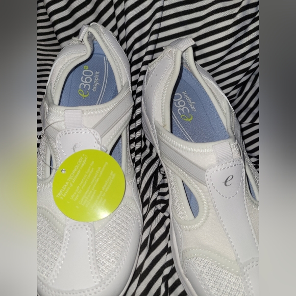 NWOT 360 by Easy Spirit Shoes slip on shoes, size 6 - Picture 5 of 5